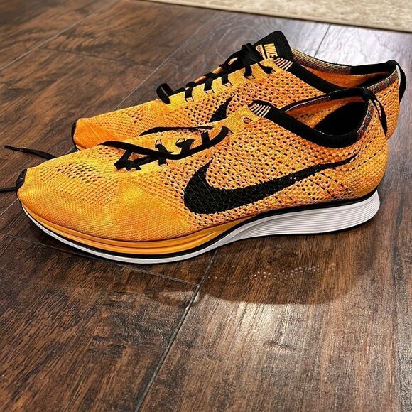 2013 Nike Flyknit Racer Cheetos Orange Volt Size 14Men in EUC